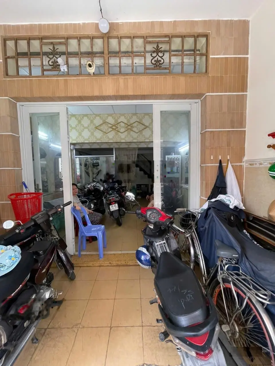 Bán Nhà Khu Nguyễn Sơn Phố Ăn - Đường Nhựa 6m thông . Nhà đúc 3,5 tấm . Vị trí cực kỳ đẹp