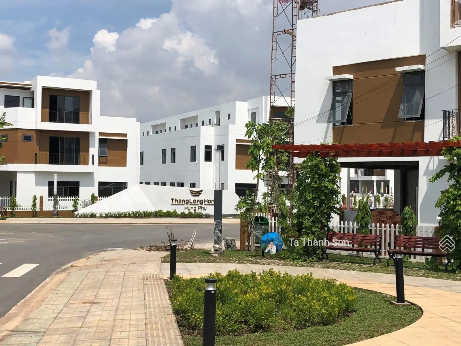 Bán nhà khu Thăng Long Homes Hưng Phú 187m2 Sổ hồng riêng hoàn công 19TỶ TL