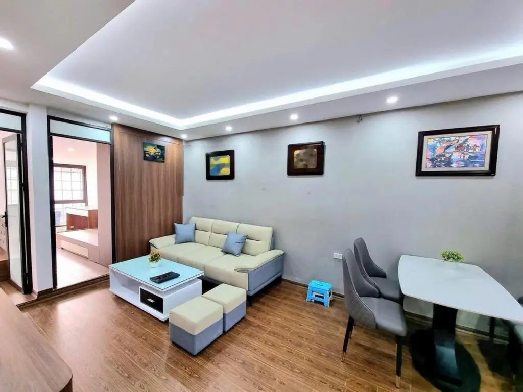 Bán nhà tập thể Mai Dịch, tầng 3 thoáng mát ô tô đỗ cửa ngày đêm, 85,2 m2, giá 3,6 tỷ