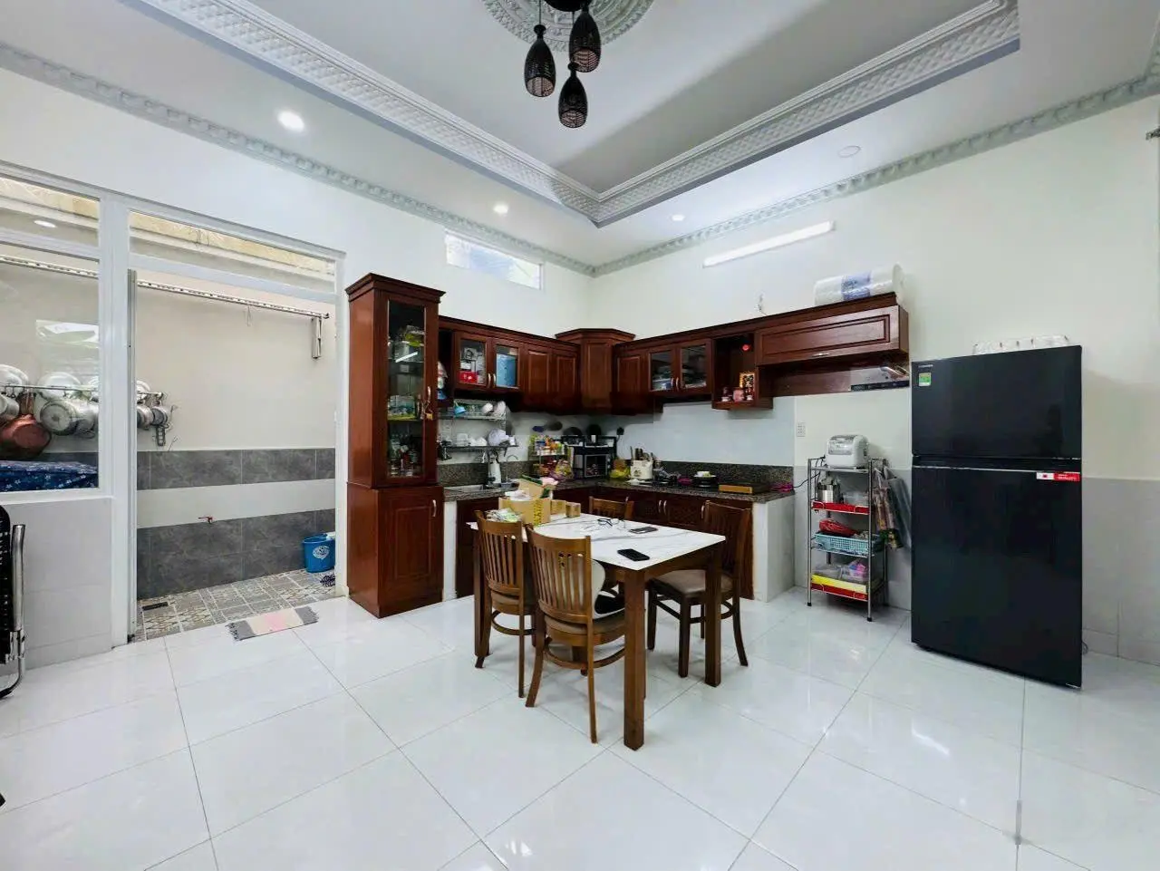 Nhà đẹp 5,5x15m giá hời ngay trung tâm Nhà Bè - Chính chủ cần bán gấp