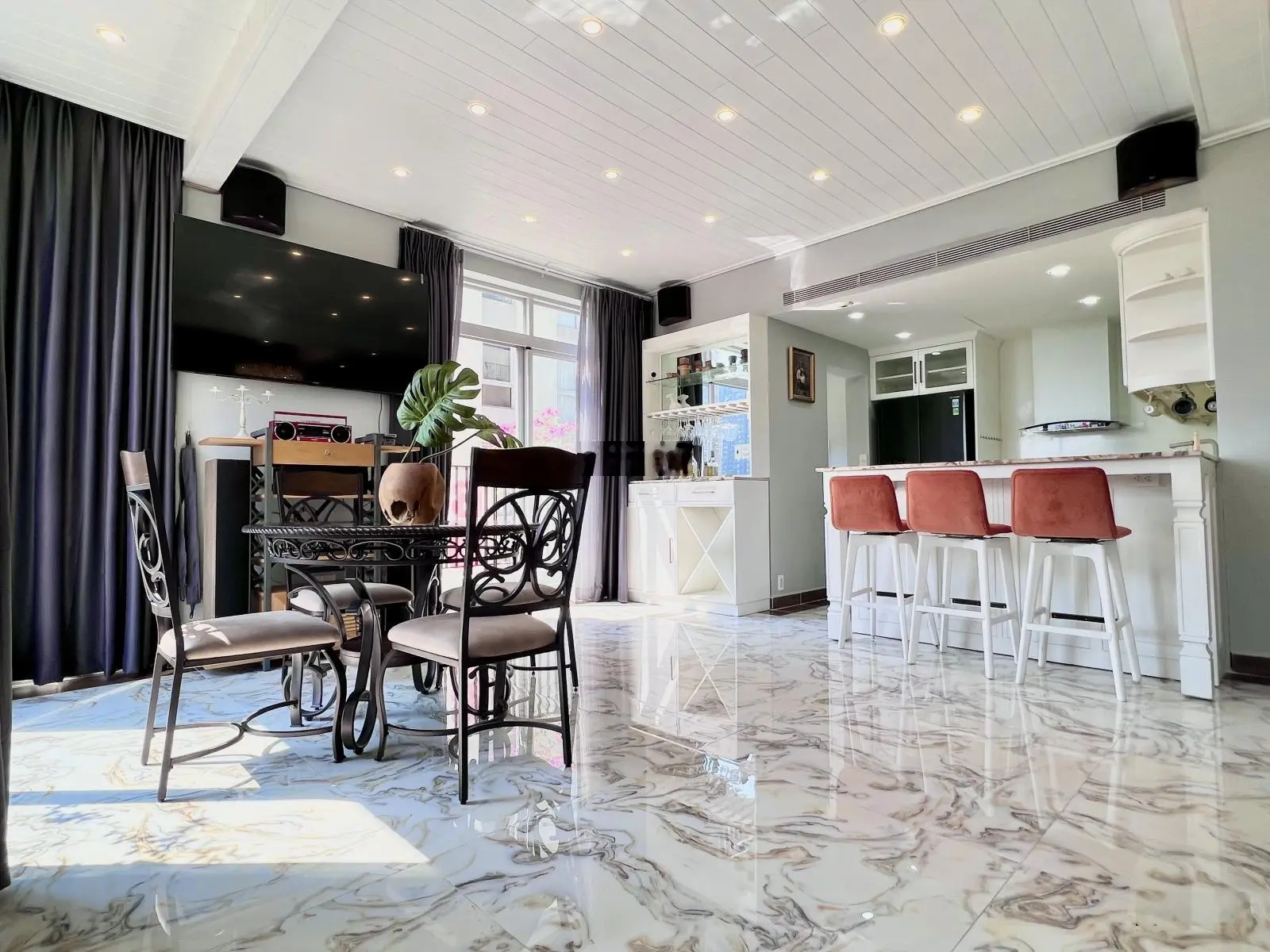 Bán penthouse cao cấp khu Star Hill, Phú Mỹ Hưng Quận 7 căn góc view Q1 nội thất cao cấp giá tốt