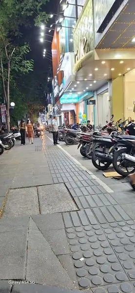 Bán gấp nhà mặt phố Chùa Bộc 72m2, 5 tầng, 36 tỷ. LH 0913 324 ***MTG)