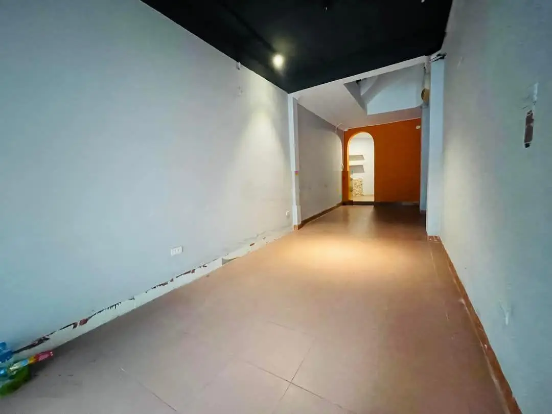 Bán nhà mặt phố - Lê Đại Hành - mở VP, kinh doanh đỉnh - Hai Bà Trưng DT 42m2, 5tầng. Giá 30 tỷ
