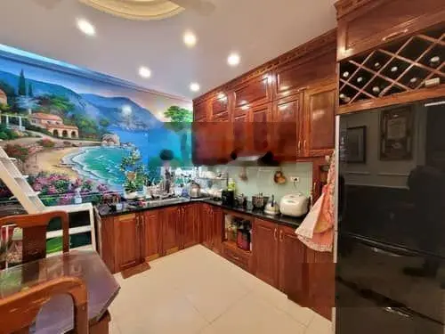 Bán nhà dân xây 6 tầng Phố Trạm, full nội thất, lắp được thang máy - 41m2 - mặt tiền 4m - 6,45 tỷ