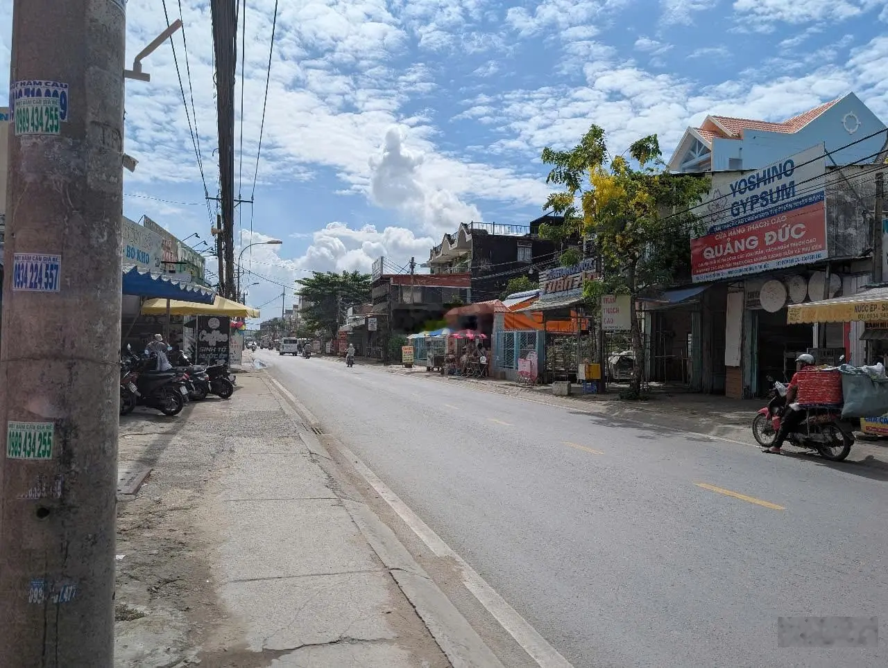 Bán mặt tiền Nguyễn Duy Trinh, Long trường, Q9,225m2 (8,5x26,5)