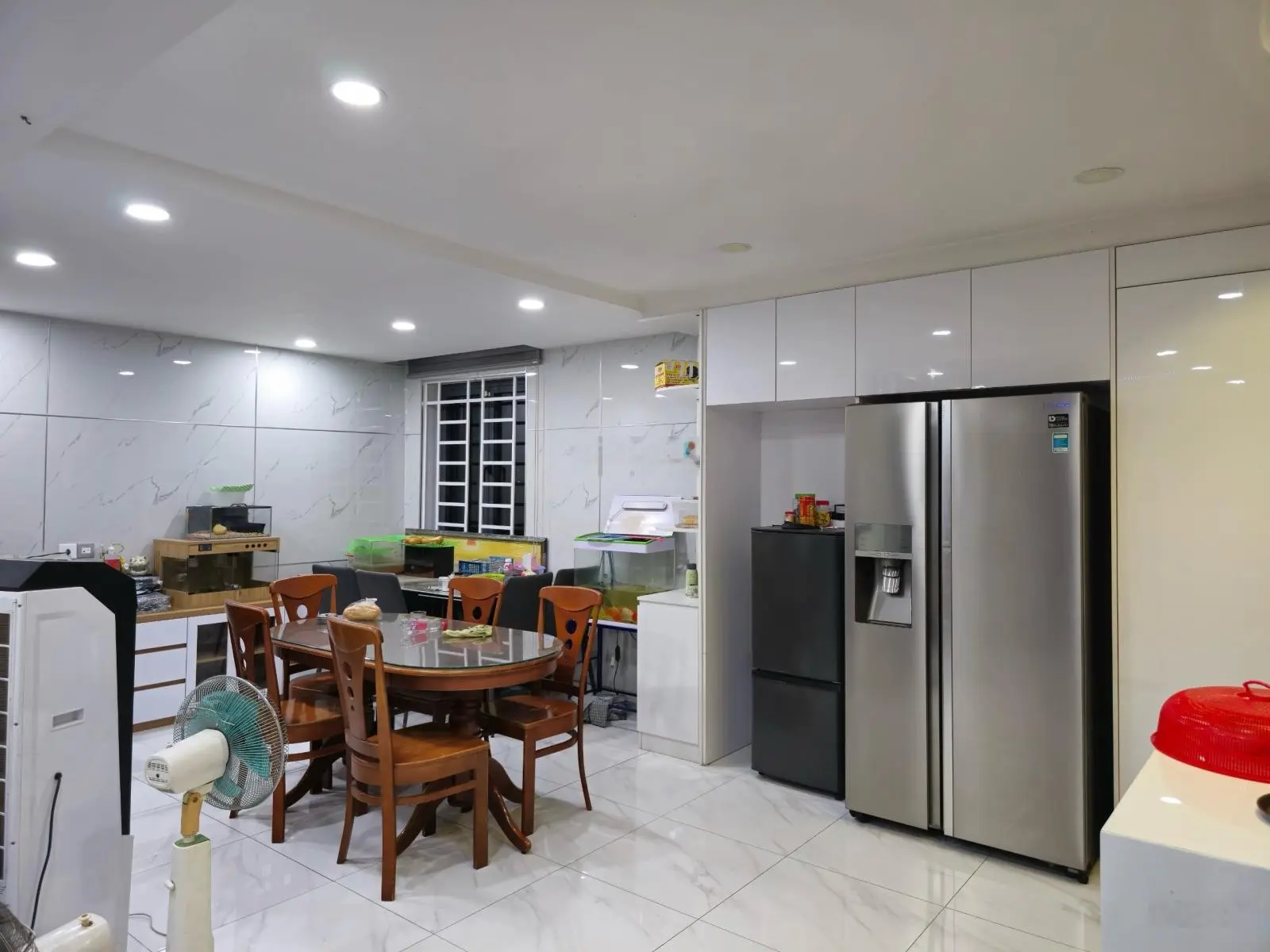 Bán nhà 4 tấm, dối diện công viên, P. BHH. B, Quận Bình Tân