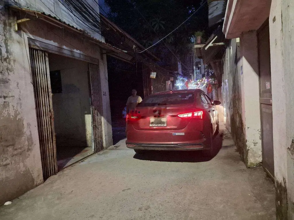 BÁN NHÀ C4 PHỐ GIÁP NHỊ Ô TÔ VÀO NHÀ. 50M RA MẶTNĐƯƠNG BỜ SÔNG