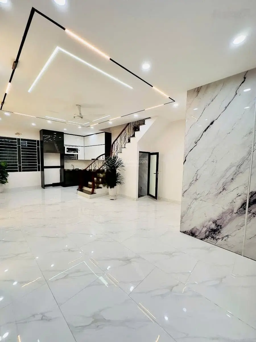 Hiếm! Bán nhà đẹp phố Kim Ngưu, 71m2 - 5 tầng thang máy, full nội thất cao cấp, giá 12 Tỷ