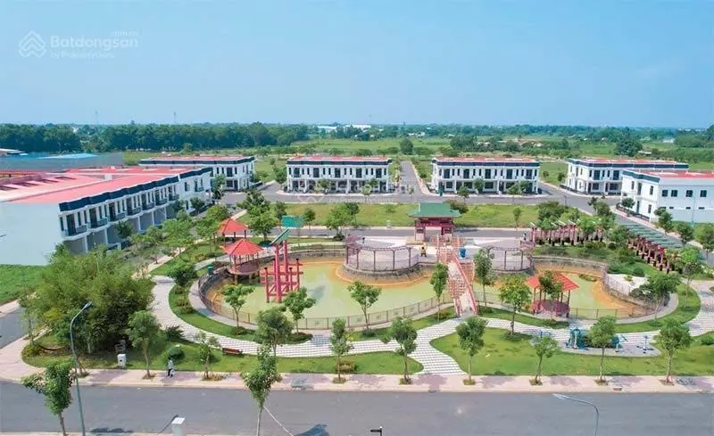 Chủ ngộp lãi ngân hàng, cần thanh lý gấp lô đất 80m2 đối diện công viên, giá 780tr, sang tên ngay