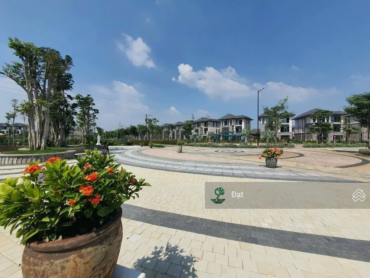Chính chủ bán gấp nhà phố - GS Zeitgeist Metrocity