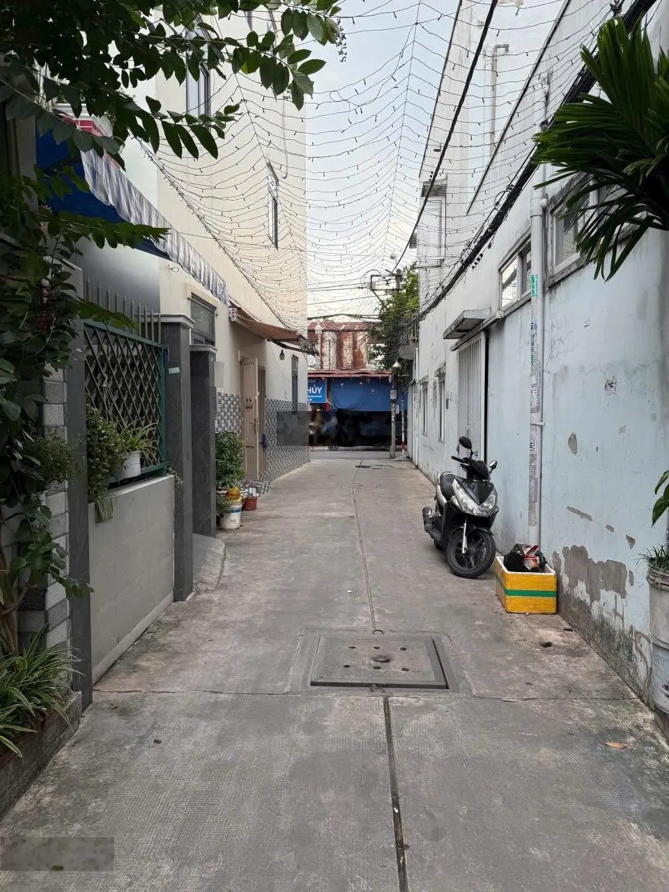 Giá Tốt Đ.Phú Thọ Hoà ngay Nguyễn Sơn 4x10,5m nhà cấp 4 . Hẻm 4m sạch sẽ