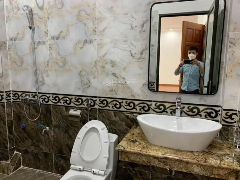 Bán nhà riêng phố Bạch Mai quận Hai Bà Trưng gần phố Huế, vị trí đẹp 5 tầng mới rộng giá cực tốt...