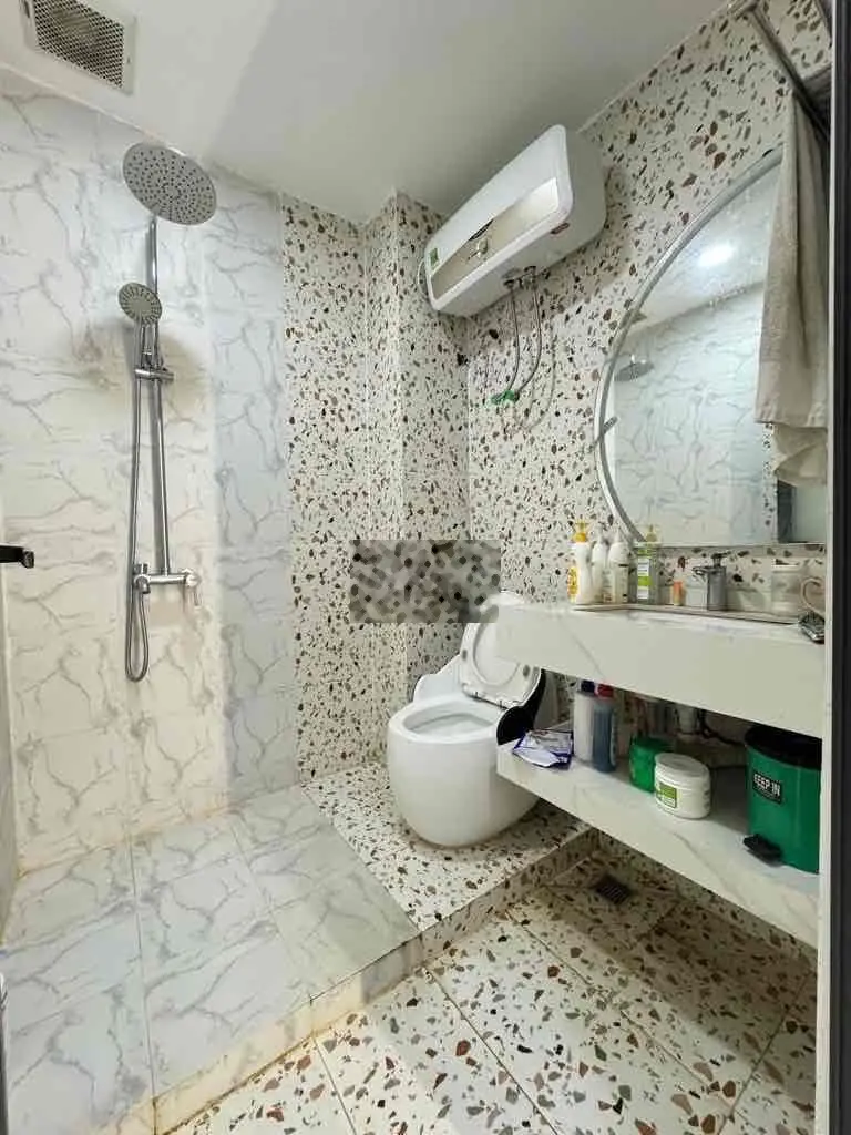 Bán nhà đường Hồng Lạc, 2 tầng 3.3x16m, sổ hồng, 5 tỷ6 TL; hẻm ô tô