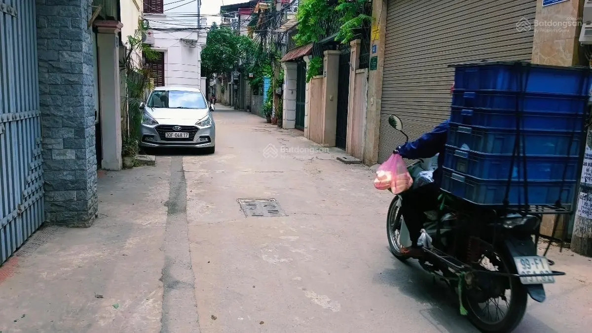 Bán nhà bồ đề , long biên 60m2 , 16,3ty mt4met ,thang máy, gara ôtô, 6 phòng ngủ.fun nội thất