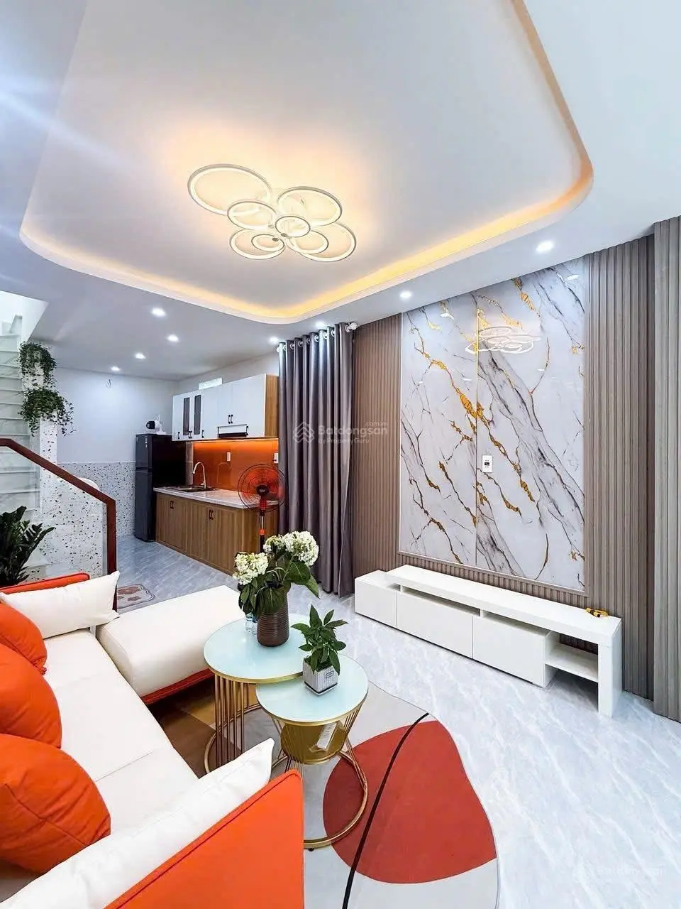 Chú Tám gửi bán căn Cô Bắc, diện tích 38m2, giá 2tỷ970. Sổ riêng, liên hệ đi coi nhà liền