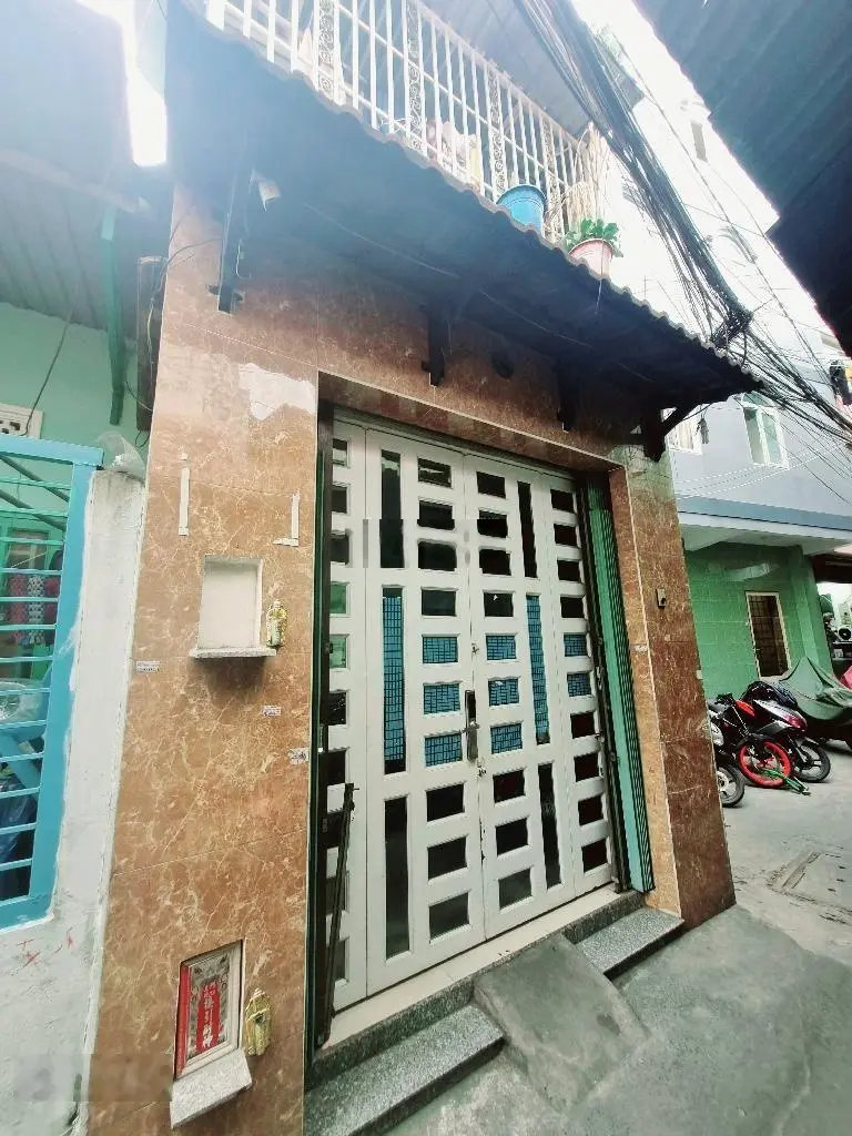 Bán NR 43m2 2 tầng, Nguyễn Tri Phương, Quận 10, giá 5,3 tỷ