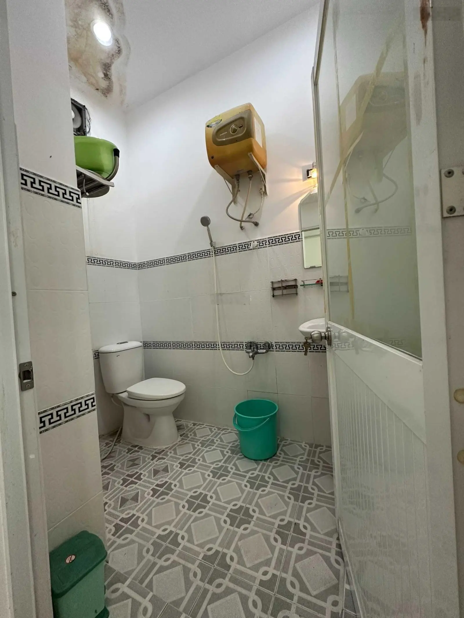 Bán nhanh nhà 55m2 Huỳnh Mẫn Đạt, P. 7, Quận 5, nhà 2 lầu ở liền, giá 5.6 tỷ/TL