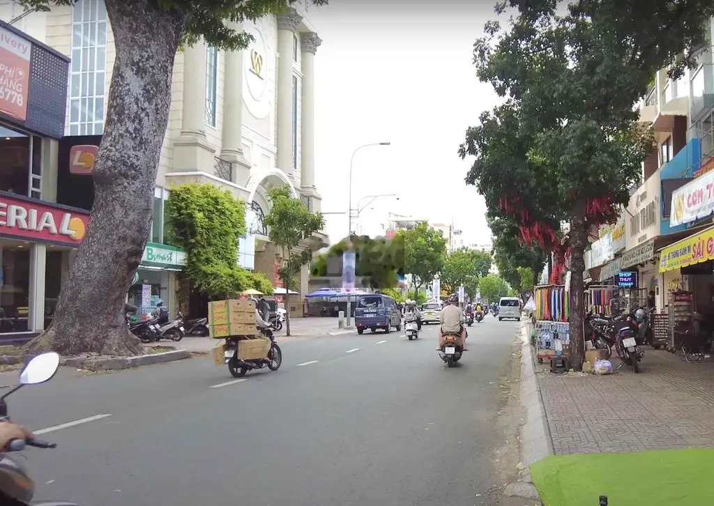 *Mặt Tiền 4,2 x 23* Lý Chính Thắng_Bà Huyện Thanh Quan