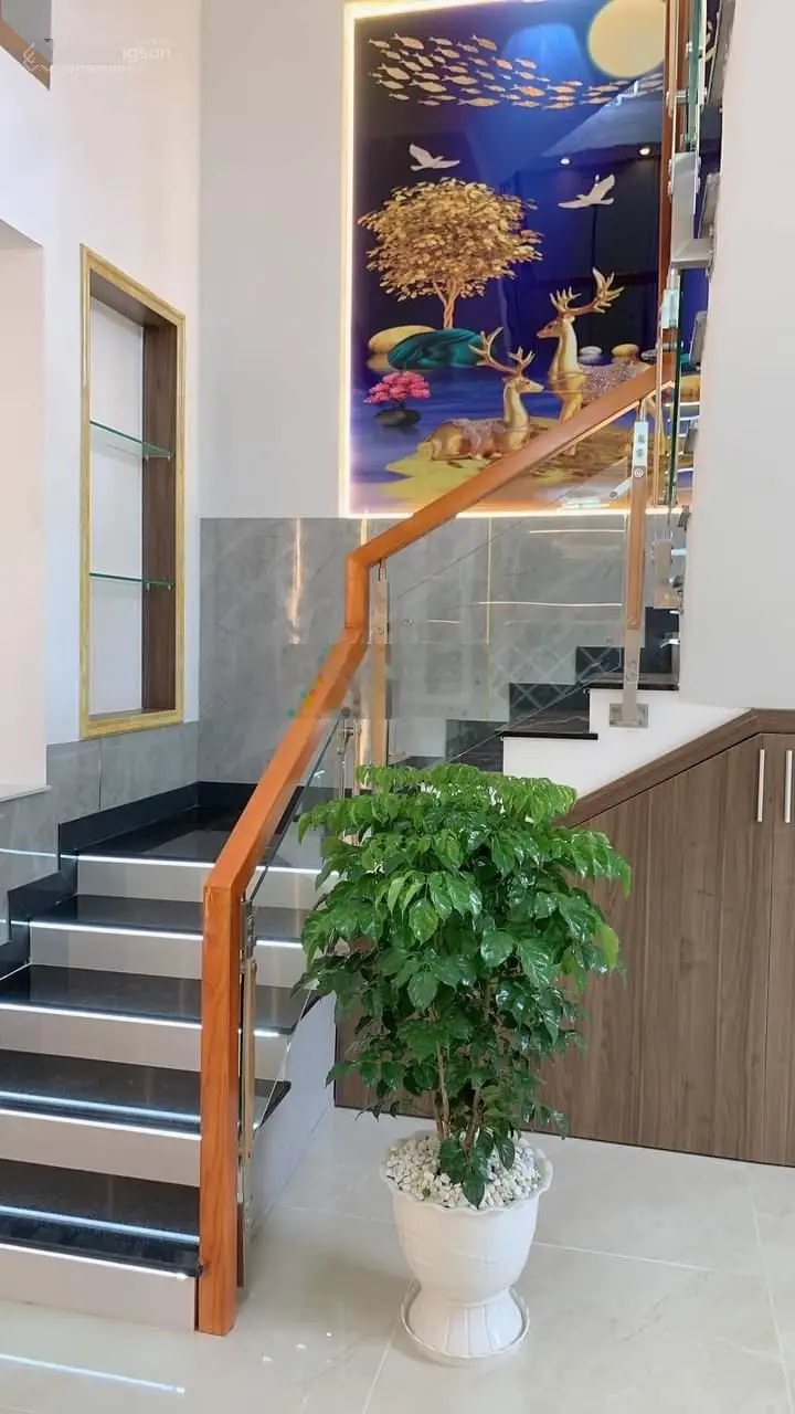 Siêu phẩm 4 tầng, 52m2 (4.2x12.5 m), hẻm 7m, sân thượng, ban công, sổ hồng, Hiệp Bình Chánh, 6 tỷ