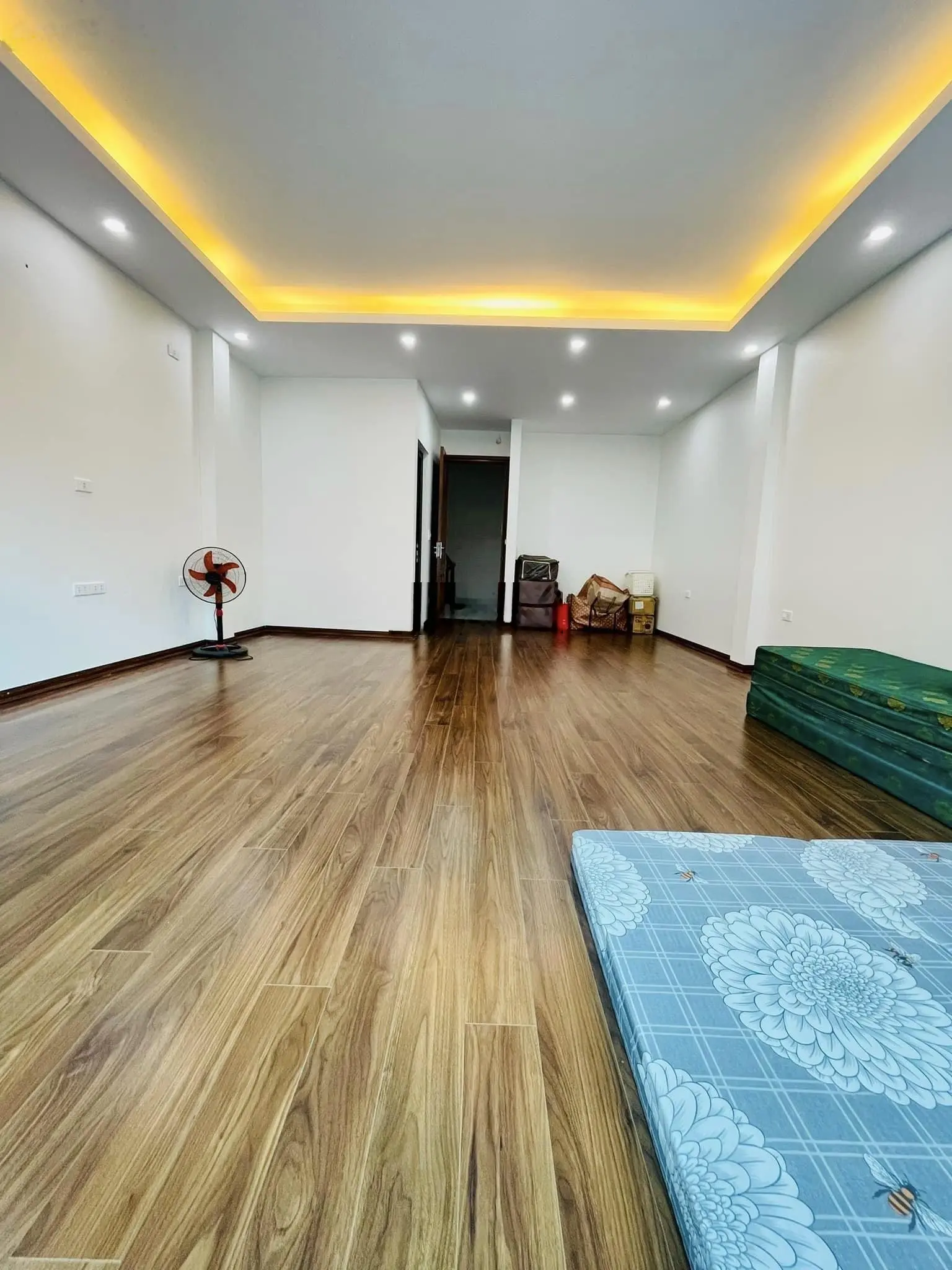 Bán nhà phố Đặng Văn Ngữ Trung Tâm Đống Đa 30M Ra Ô Tô Tránh Nhà Mới 6 Tầng Thang Máy Như Hình