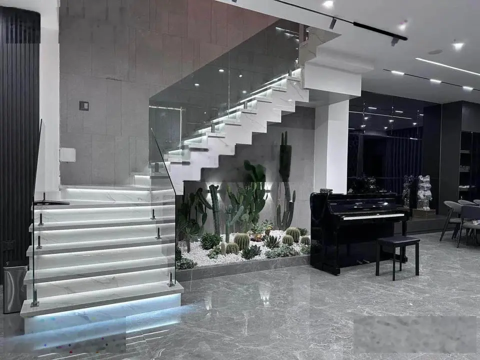 Siêu cấp đặc biệt biệt thự mini sân vườn 90m2 đường Hoa Đào. Sổ riêng