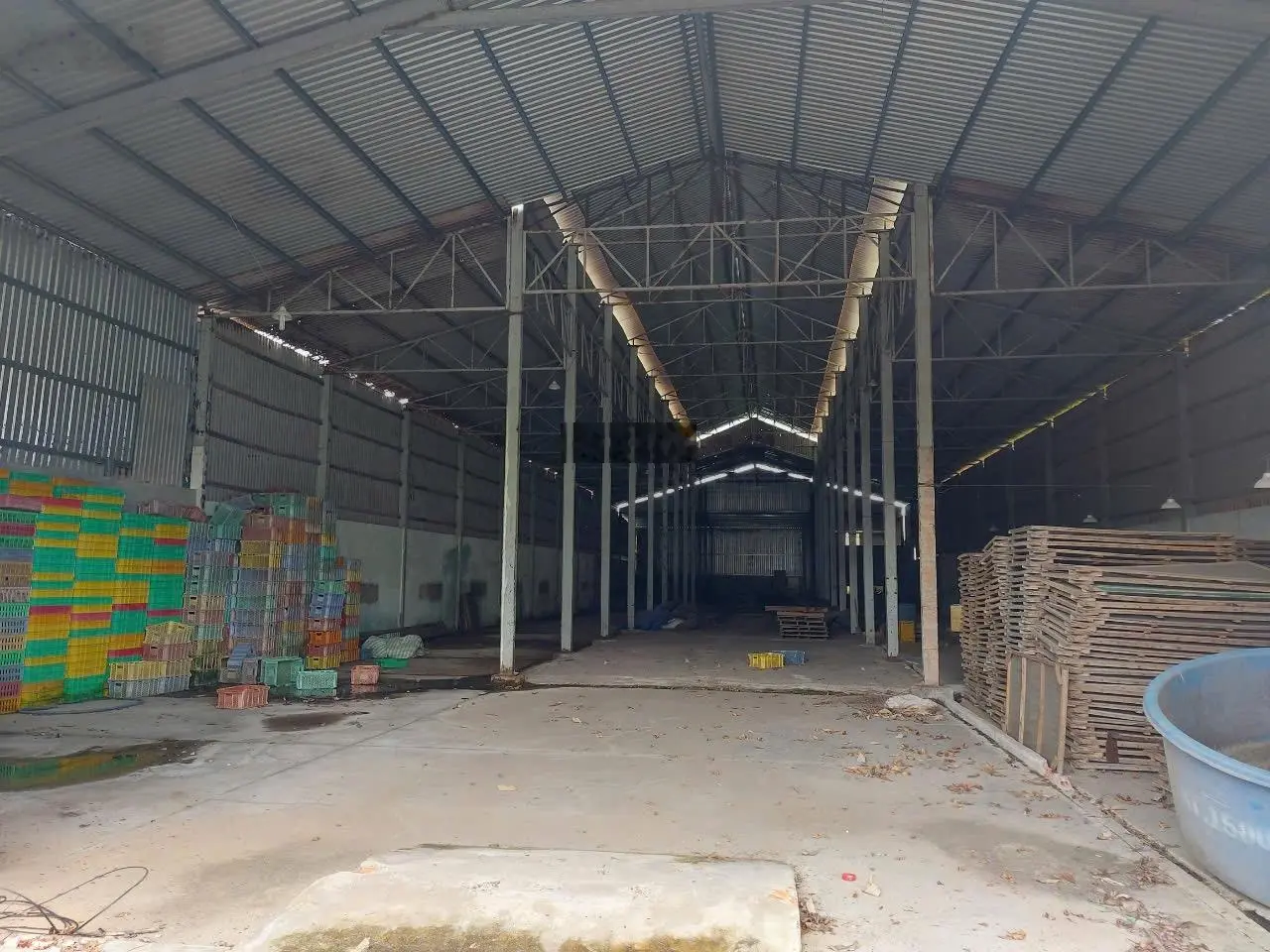 Bán, cho thuê nhà xưởng thị trấn Trần Đề, tỉnh Sóc Trăng. DT: 81x90m. Giá 12,2 tỷ