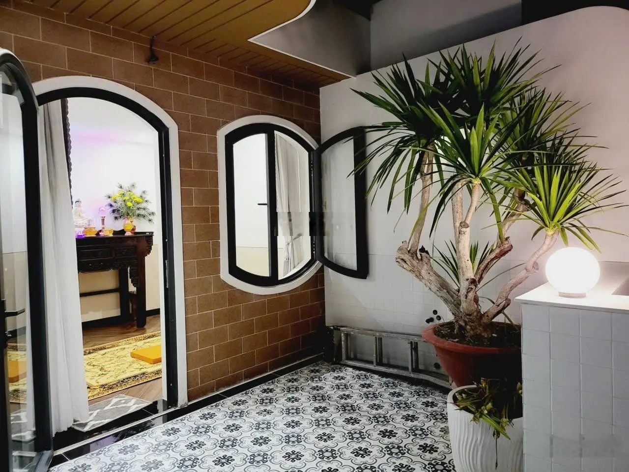 Nhà 3 tầng mặt tiền đường số 7 Mỹ Gia, Gói 2 tp Nha Trang. Full nội thất đẹp. Giá 5.8 Tỷ