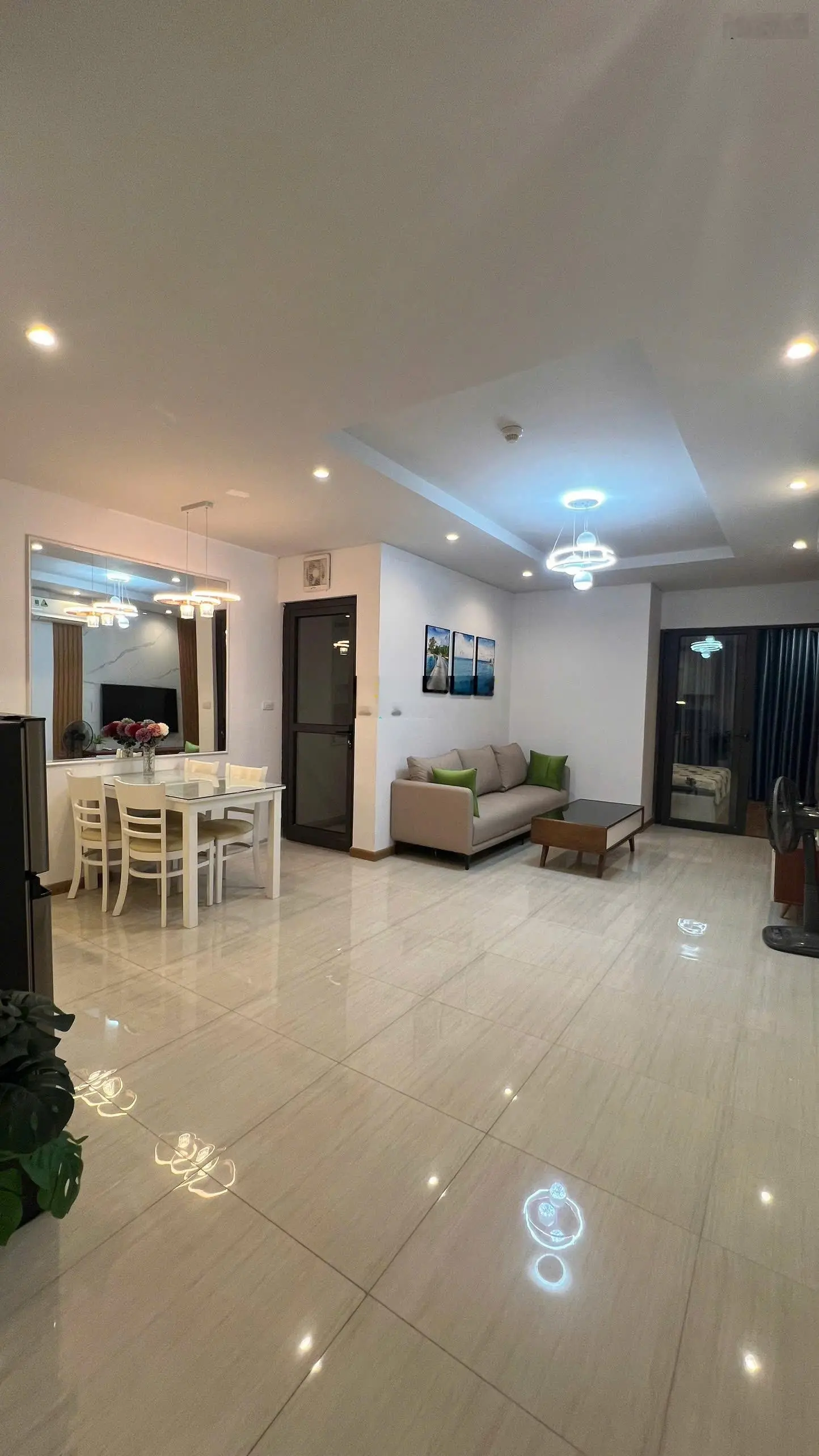 Bán căn hộ 1 phòng ngủ lớn chung cư Green Bay Garden (Bim 30 Tầng) Hùng Thắng - Hạ Long