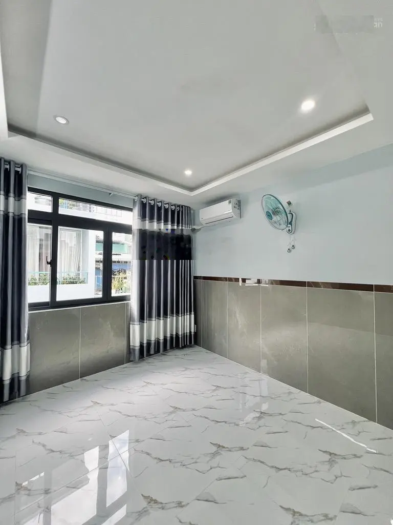 Bán nhà Vĩnh Khánh Quận 4 - 4 Tầng - 30m2 - chỉ 3 tỷ - hẻm ba gác thông - Tiện kinh doanh