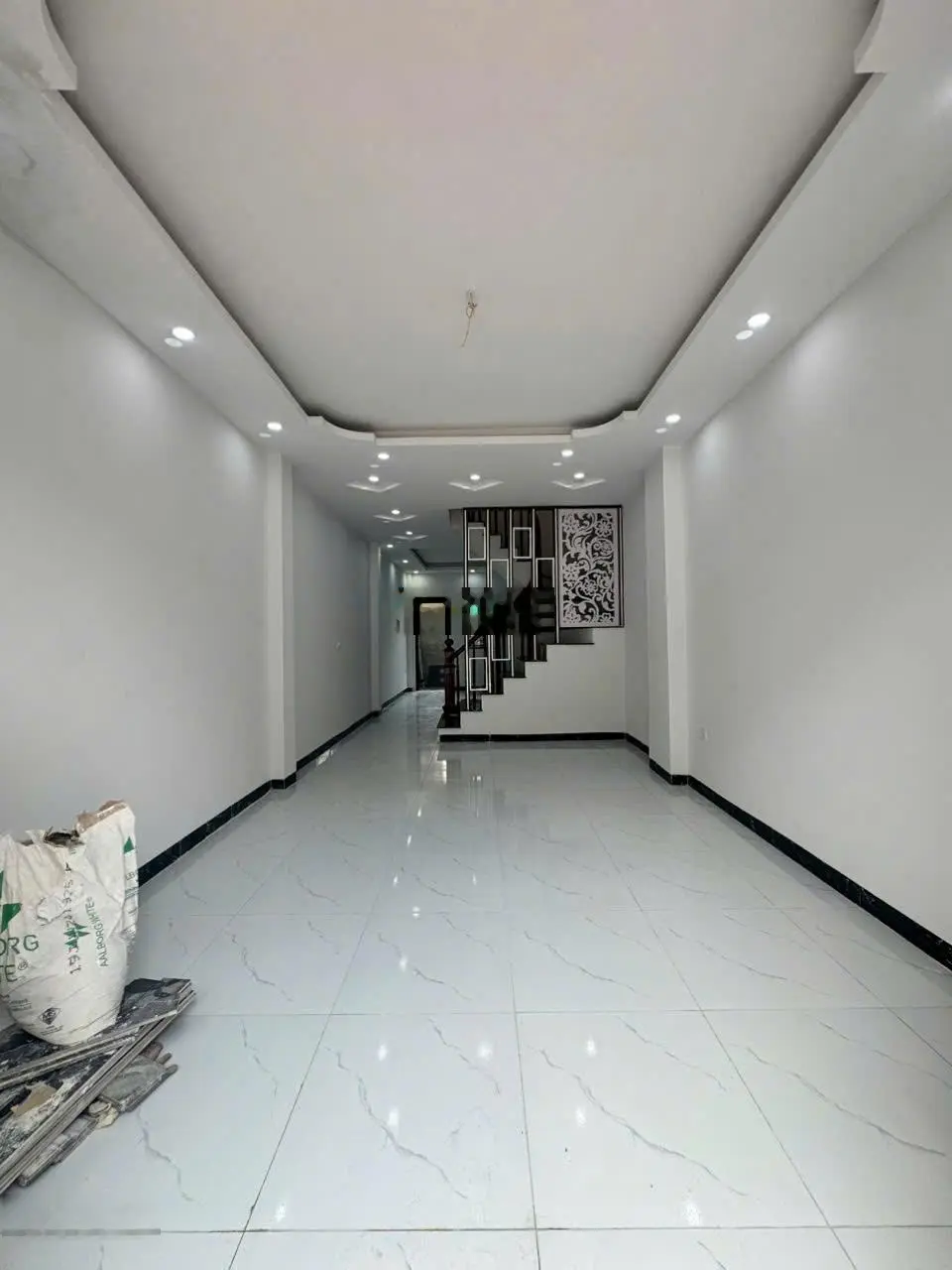 Chỉ 3 tỷ có nhà 3T*43m2 ô tô đỗ cổng, 2 mặt thoáng, ngõ rộng tiện ích đầy đủ. Cách KĐT Đô Nghĩa 2km