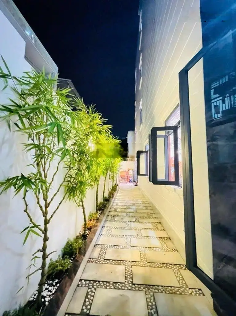 Gấp bán nhà mới đẹp 5 tầng 117m2 full nội thất - ngay chợ Hiệp Bình - Gigamall - Hiệp Bình Chánh