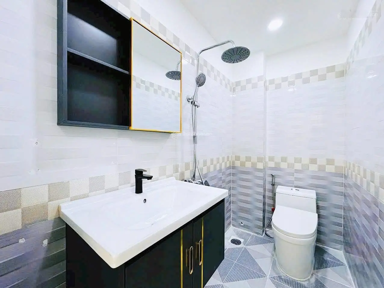 Bán nhà hẻm xe hơi 1806 Huỳnh Tấn Phát - Thị trấn Nhà Bè