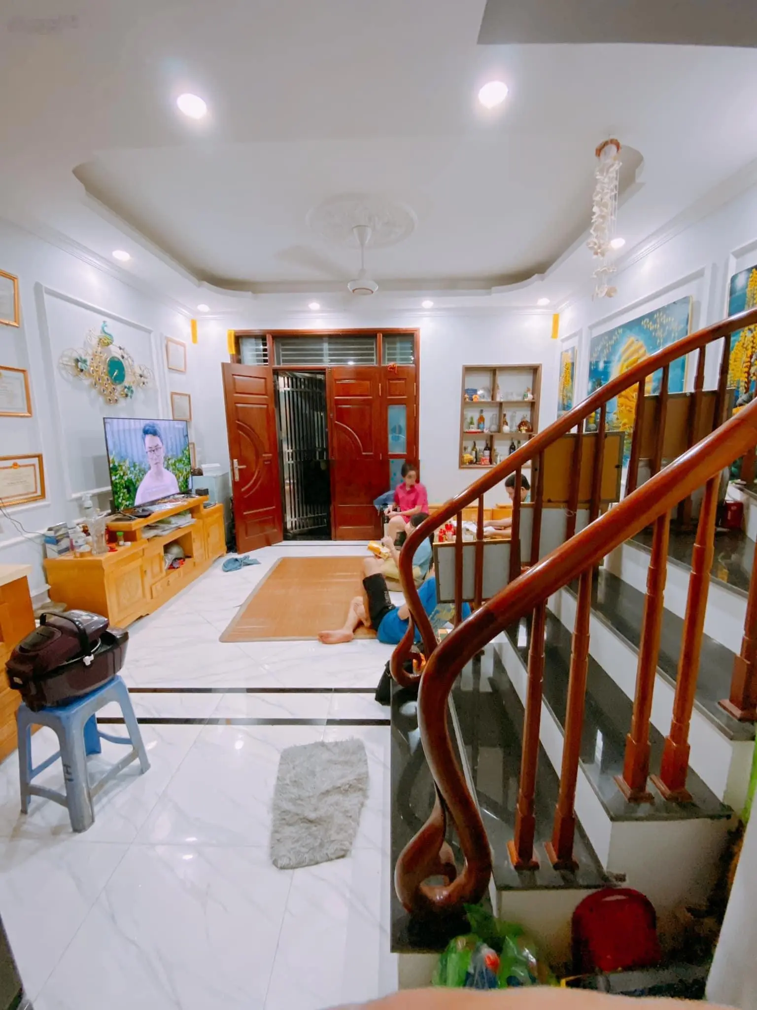 Siêu vip! Cầu Diễn nhỉnh 4 tỷ có nhà 30m2 5 tầng - ô tô đỗ cổng - nhà không lỗi