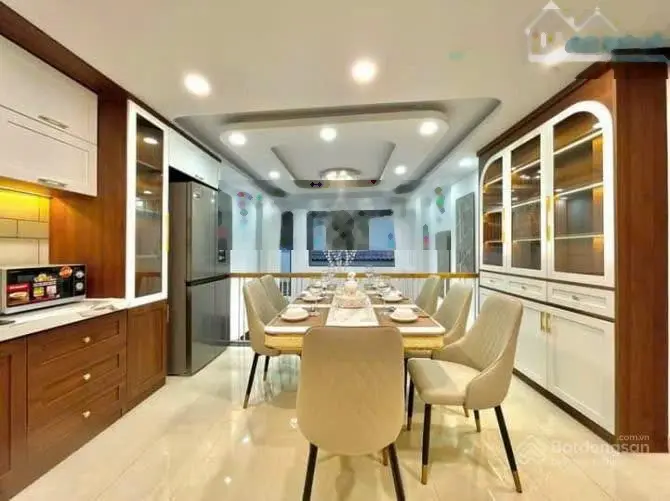 Chỉ với 4,8 tỷ chốt căn MT Hoa Sứ, P2, Q. Phú Nhuận 4 tầng - 60m2. Ngay Phố ẩm Thực Phan Xích Long