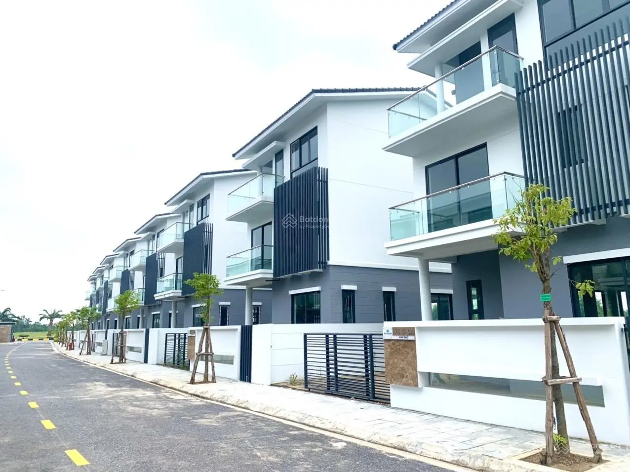 Chị gái xinh đẹp đi nước ngoài bán biệt thự liền kề giá 4,4 tỷ VND tại dự án Belhomes Hải Phòng