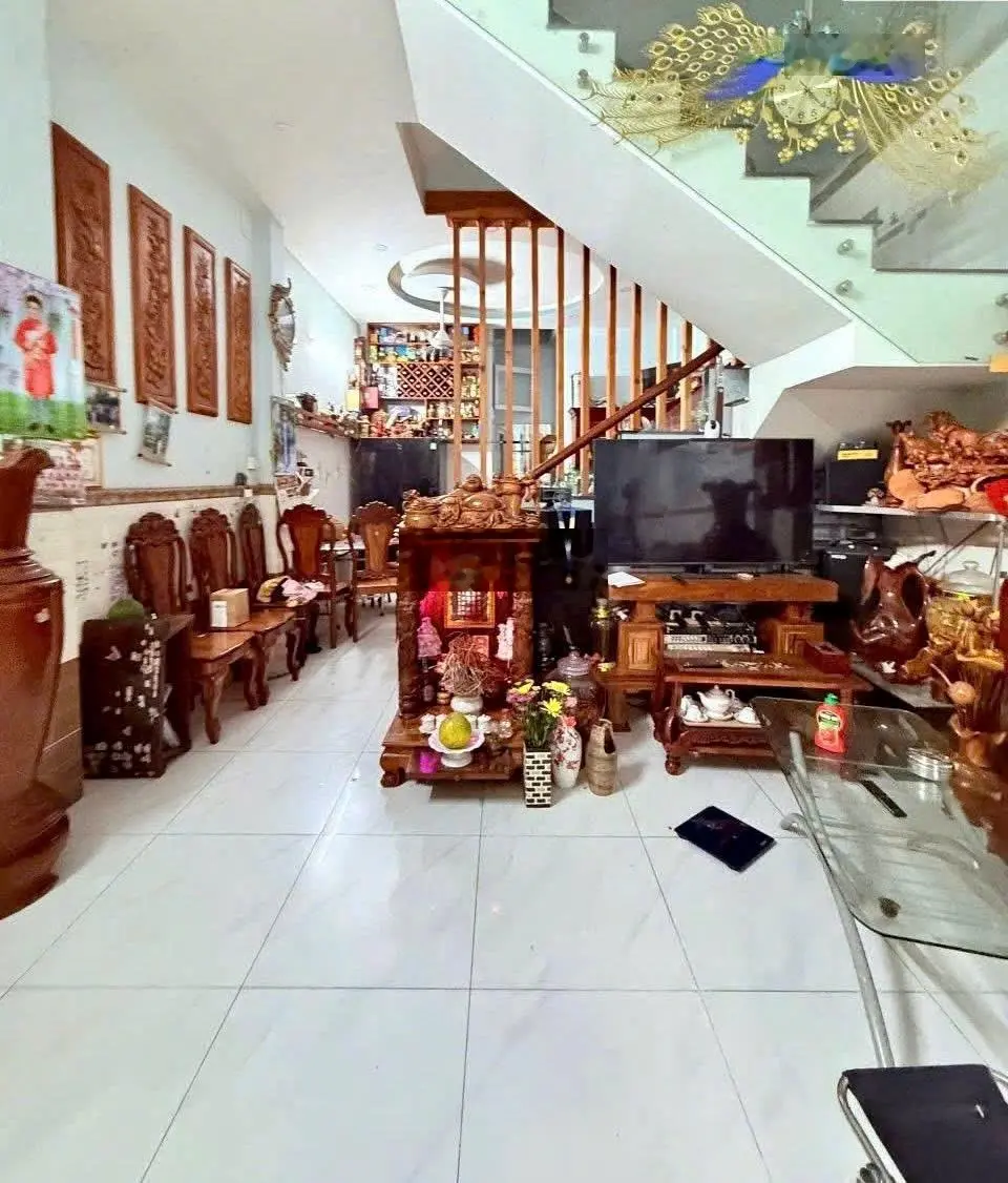 Bán Nhà 3 Tầng Siêu Đẹp Gần Hoàng Diệu 2 Khu Thiên Niên Kỷ, Ô Tô Đậu Cửa, Giá Chỉ 6.5 Tỷ