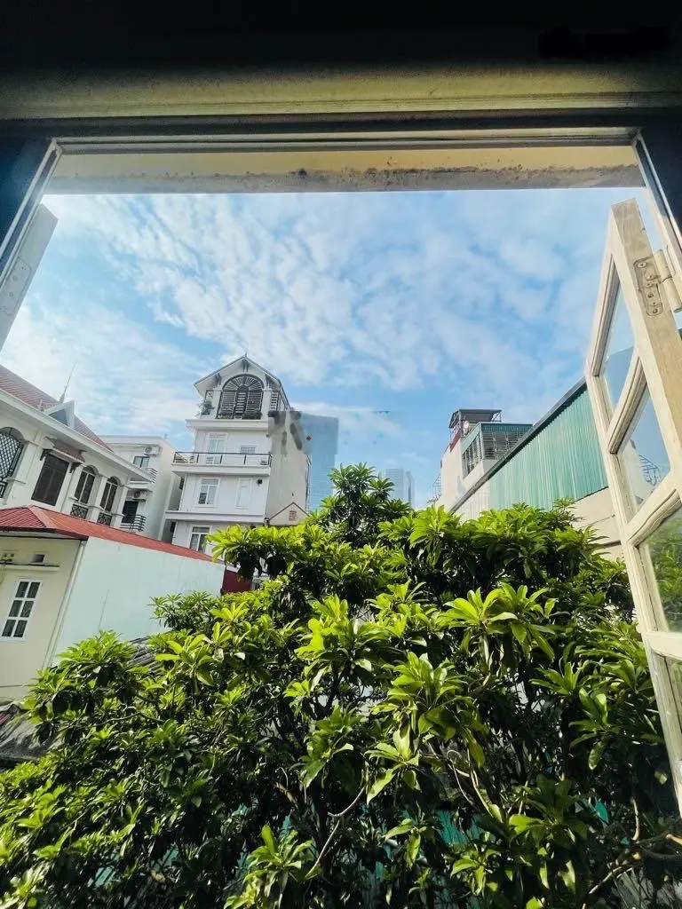 Bán nhà mặt phố 2 mặt thoáng ở đường Nguyễn Công Hoan quận Ba Đình Hà Nội DT 63m2 giá siêu rẻ 27 tỷ