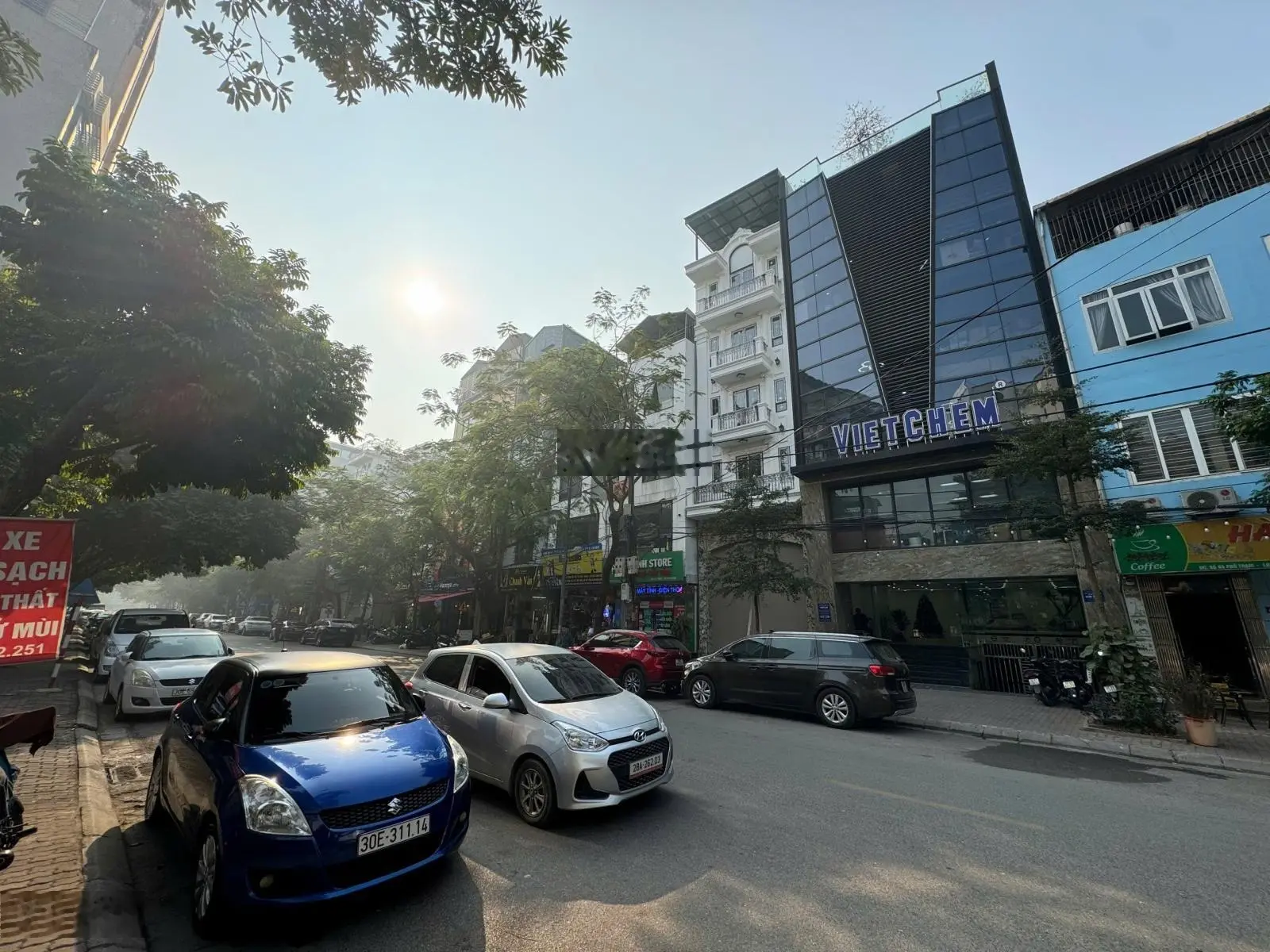 Nhà mặt phố kinh doanh . ngay aeon càu vĩnh tuy