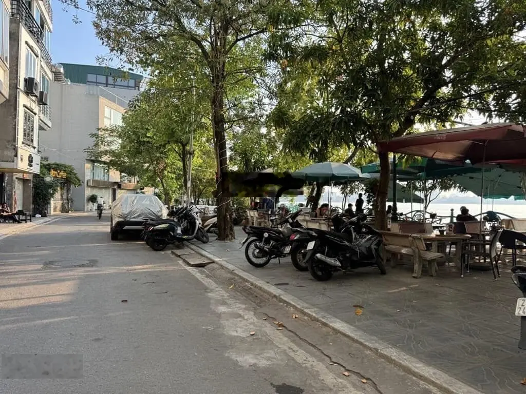 Bán Tòa CHDV Mặt phố Yên Hoa - 101m2 x 9T - Tầng hầm Thang máy - Trọn view Hồ Tây