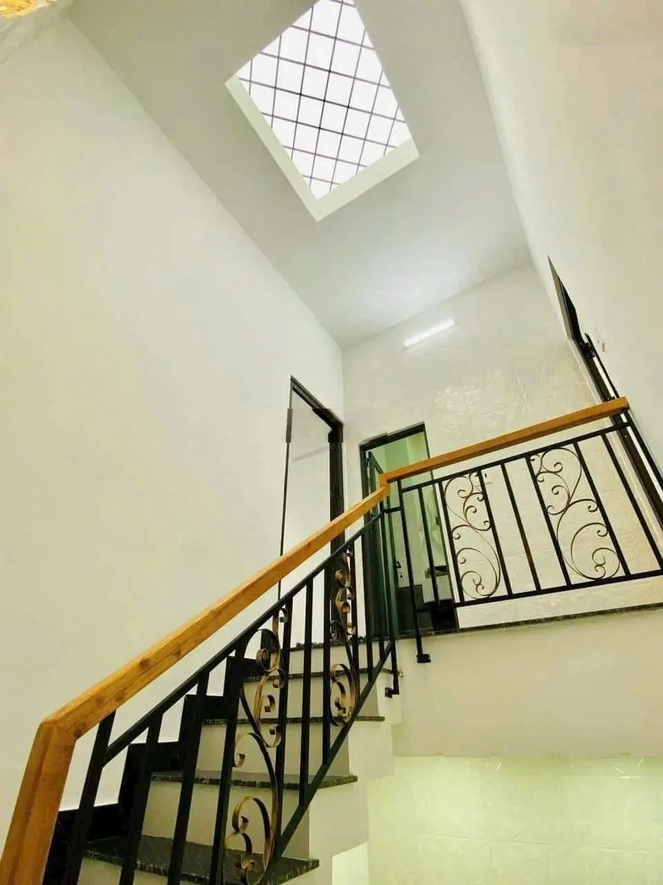 Qua Tết Chú Hiếu định cư Pháp cần bán nhà Cao Đạt, Phường 1, Quận 5. Giá 4.05tỷ/67,6m2 (5,2m x 13m)