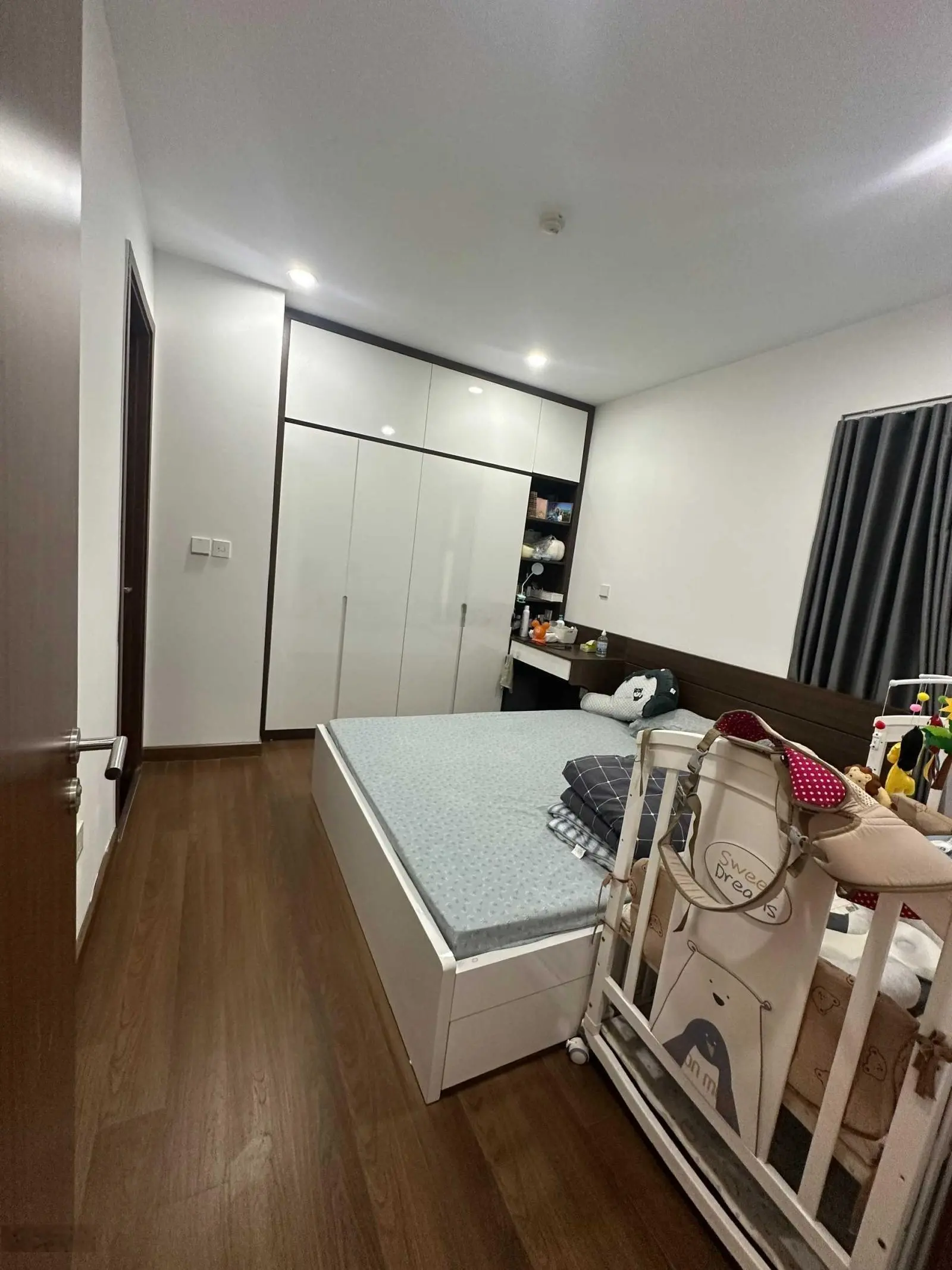 (Chính chủ) Cần bán gấp căn 55m2 CC Phương Đông Green Park 2PN 2WC, sẵn sổ full nội thất. Giá 3tỷ