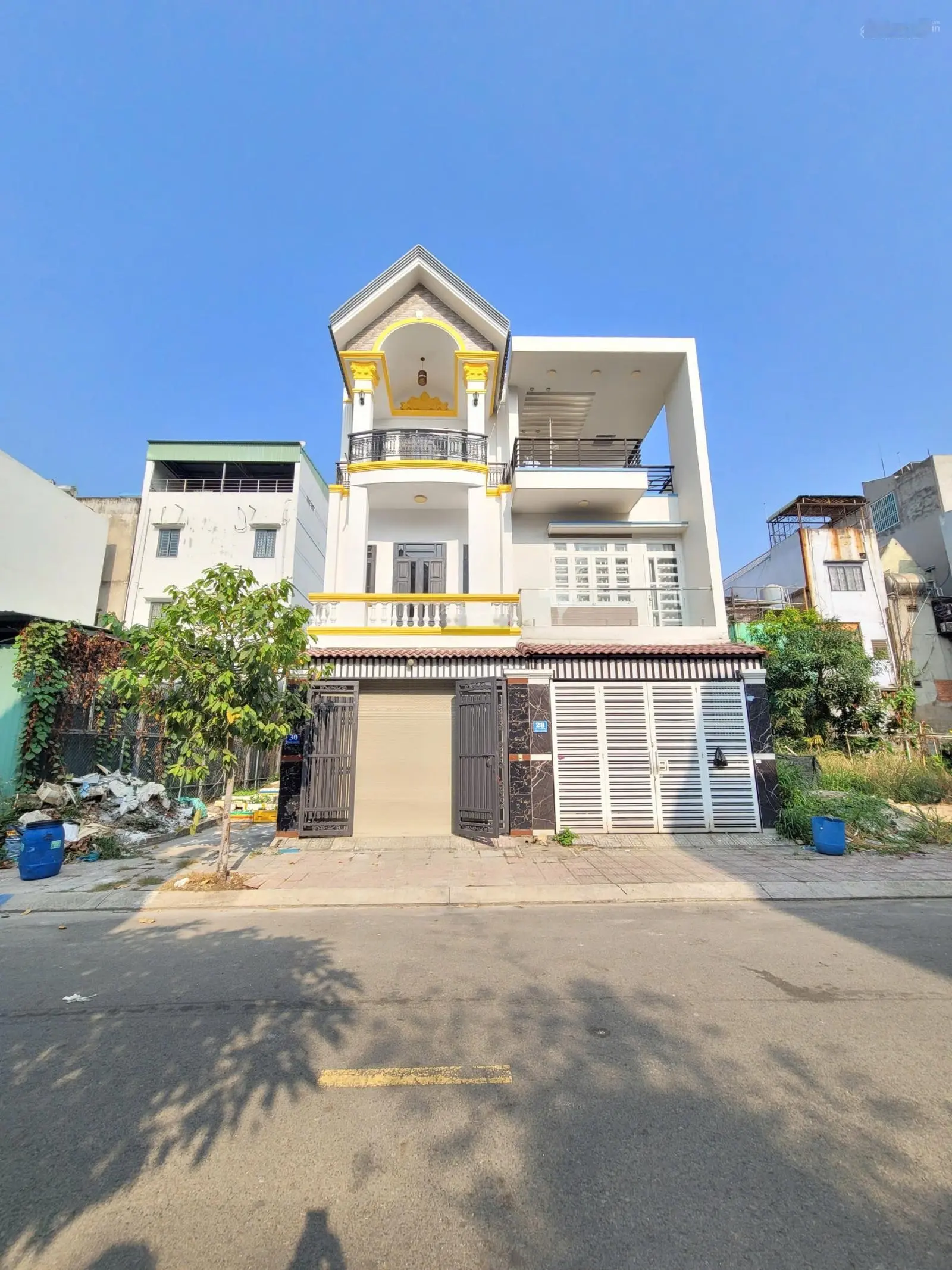Nhà gần Sài Gòn: 4,75 tỷ, nhà 1 trệt 2 lầu KDC cạnh làng Đại Học Quốc Gia TP. HCM