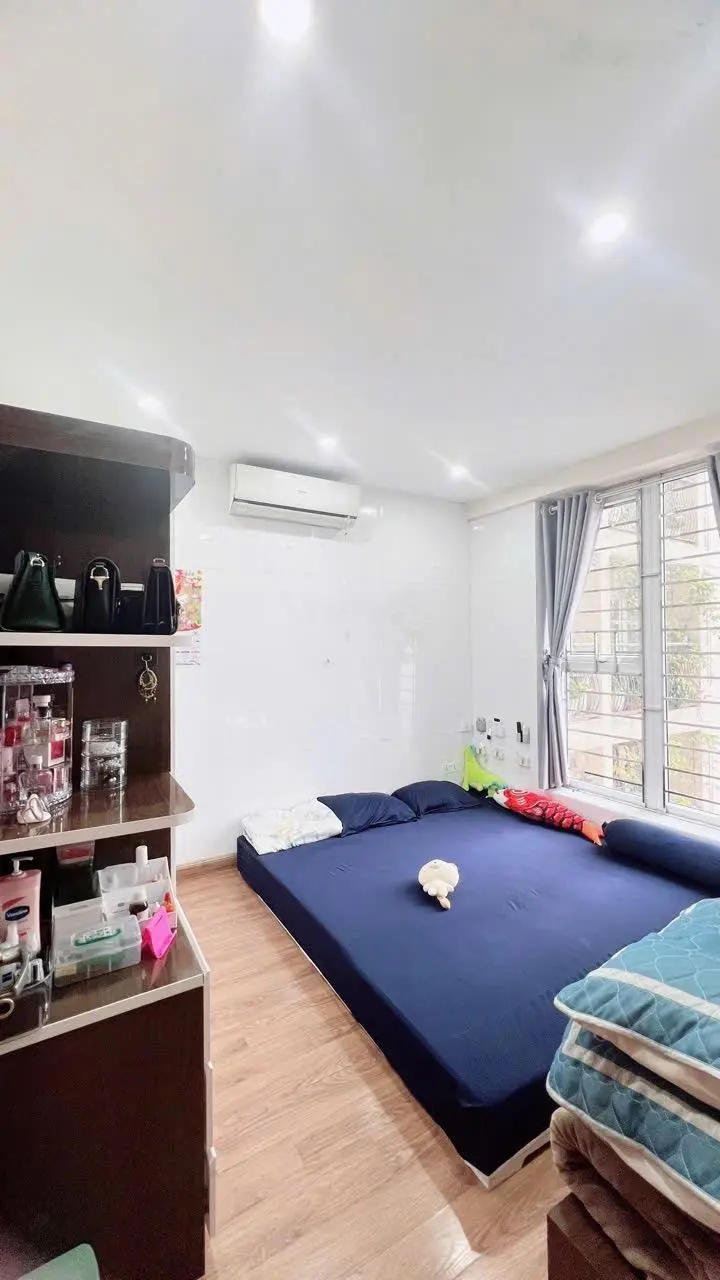 Chính chủ bán gấp căn 2pn, 2vs toà gemek2 ban công đông nam giá nhỉnh 3 tỷ