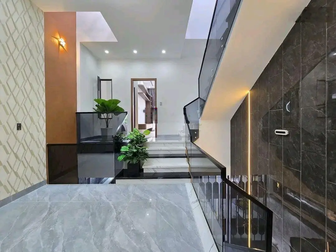 Con du học thiếu tiền cần bán nhà Bùi Hữu Nghĩa - P. 5 - Q.5, đang cho thuê 24tr, giá 3tỷ42/77,55m2