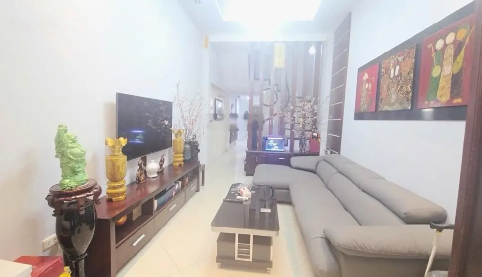 Bán nhà-phố lạc trung-39 m2-4 tầng-ô tô đỗ-kinh doanh- giá: 8.5 tỷ