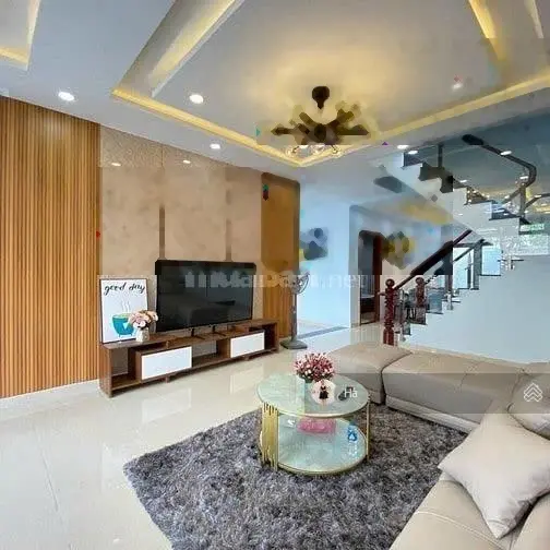 MT Phan Thị Hành , 7.8x10 đúc lửng 2 lầu sân thượng