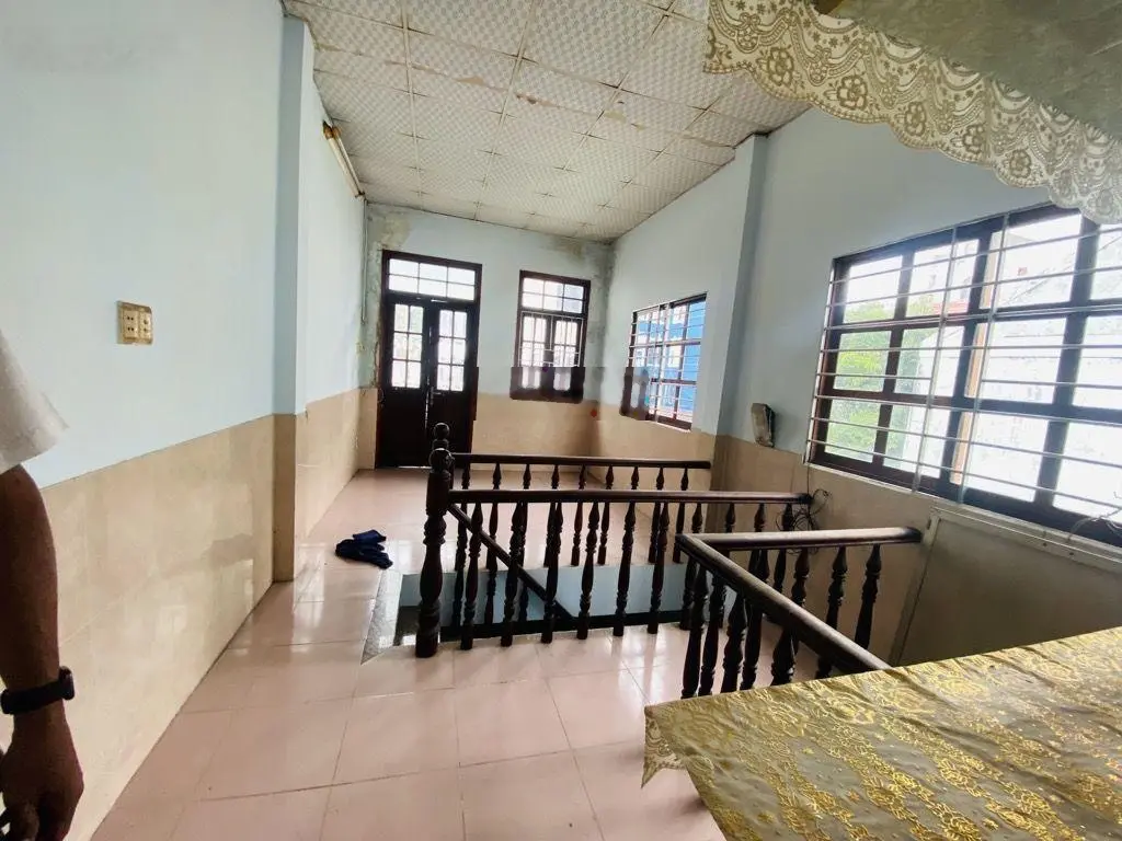 Nhà 2 tầng 72m2 ngay MT Đặng Văn Bi, xe hơi ngủ trong nhà. Chỉ 6 tỷ. Ngay trung tâm Thủ Đức
