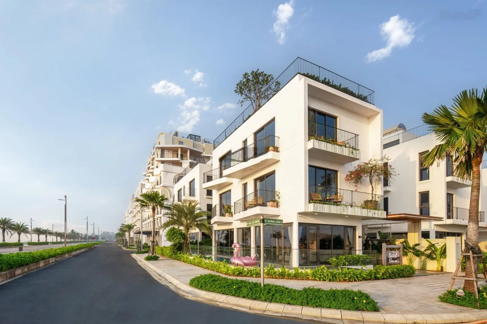 Bán biệt thự khu đô thị biển Sầm Sơn, view thẳng biển, sổ đỏ đẹp 13 tỷ, tăng giá đều đặn mỗi năm