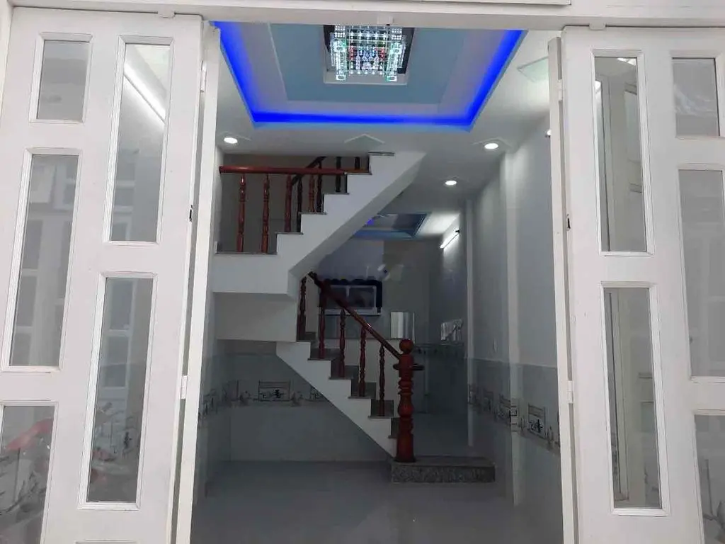 Nhà bán 1 trệt 2 lầu 1 xẹt ngắn đường Trần thị Do hiệp thành Q12