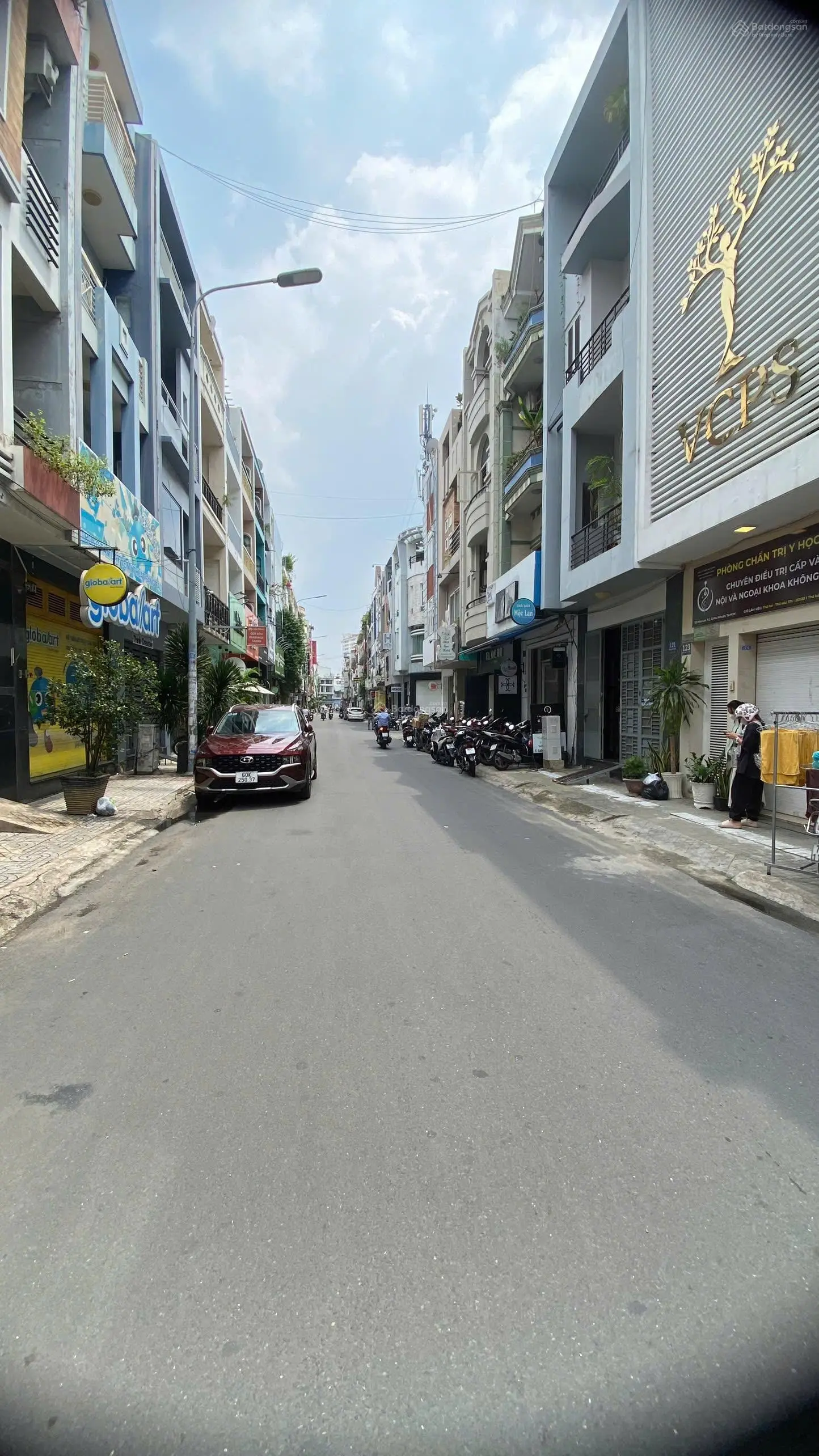 Bán nhà mt hoa lan, p2, phú nhuận 4 tầng, khu vip đang kinh doanh giá bán 24,5 tỷ tl